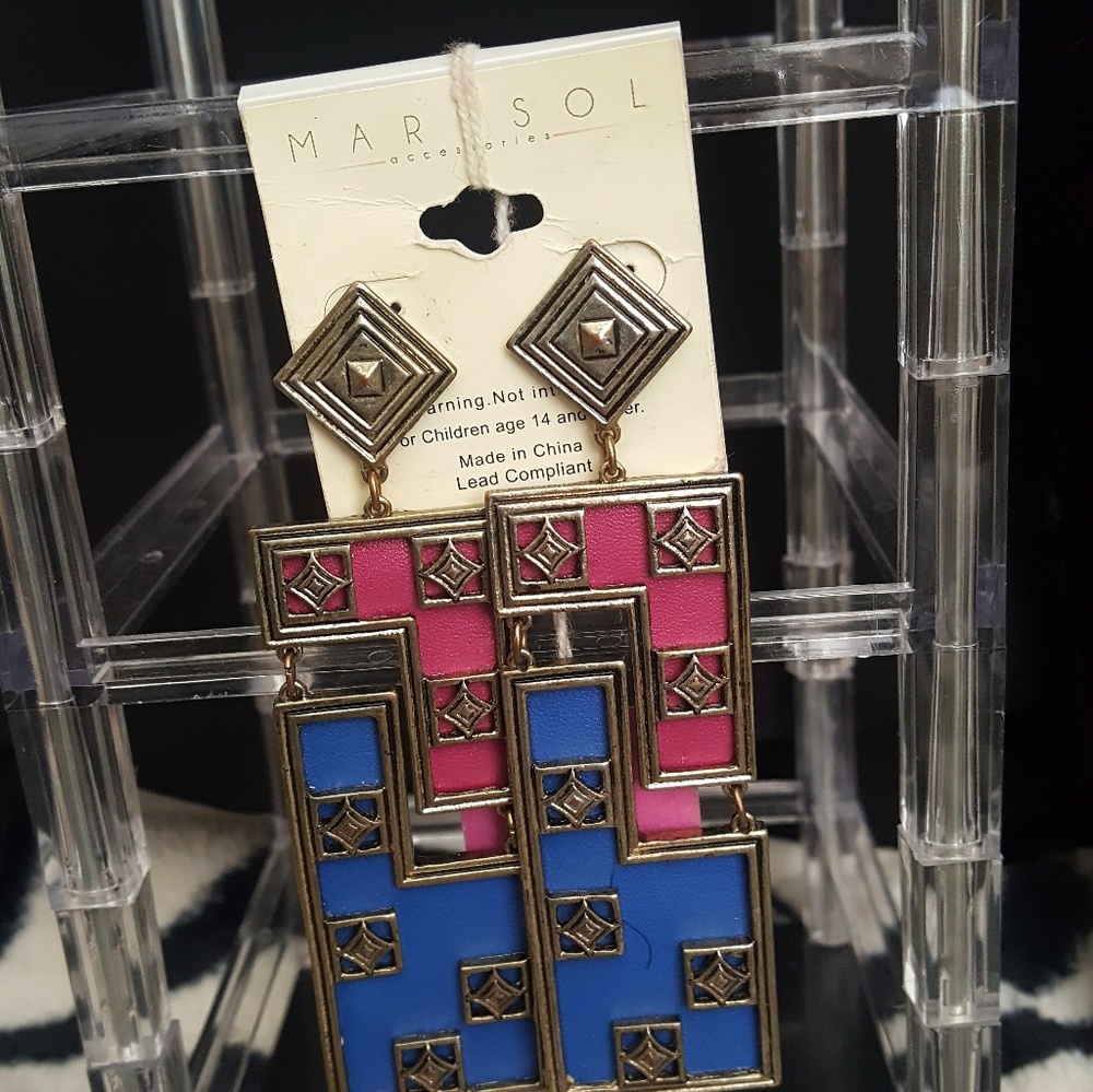Accessories - Picture 3 of 4